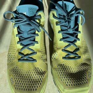 On-running men’s sneakers